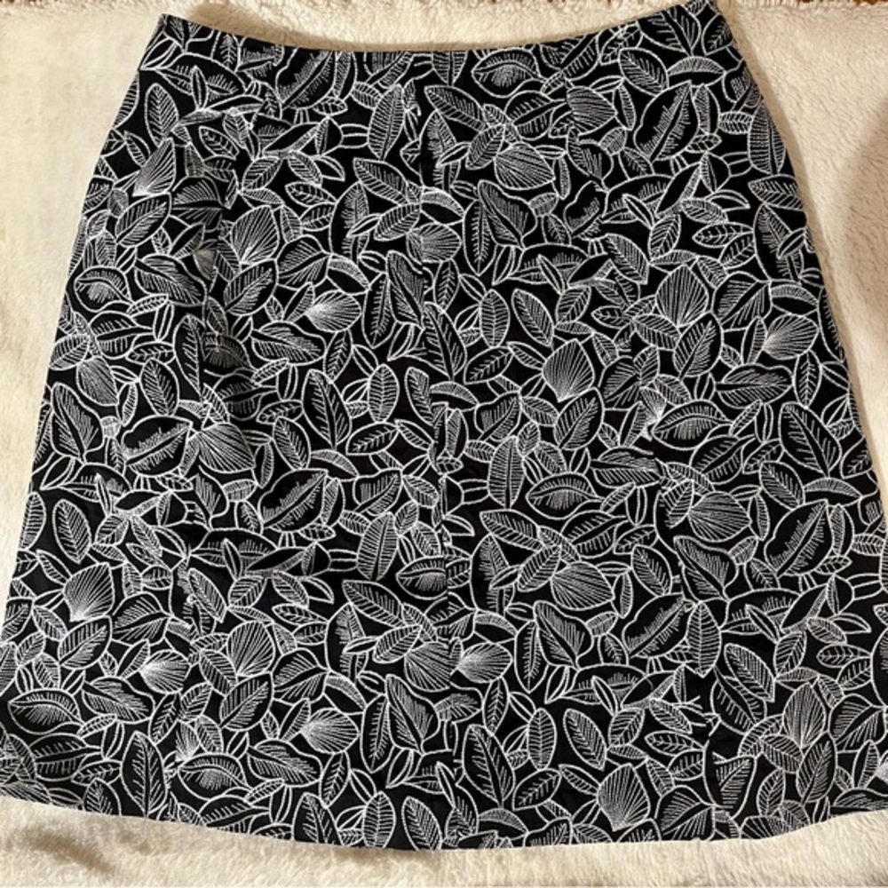 Vintage Talbots Petites Black & White Leaf Print Skirt
